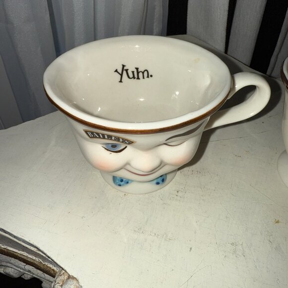 Vtg 1996 Bailey's Irish Cream Yum Boy Girl He She Winking Eye Coffee Tea Mugs 2 - Picture 2 of 9